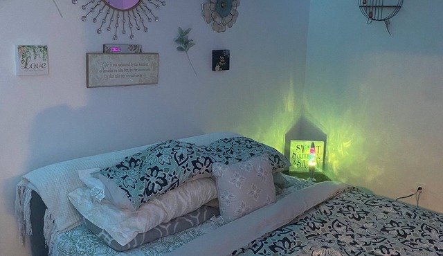 Come rest at the travel wander