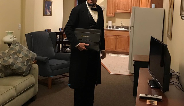 Come sleep where Abraham Lincoln slept