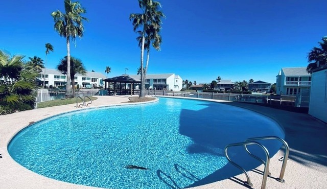 Come stay at “Lil’ Nauti” a 2 Bedroom 2 Bath with a private boat slip!