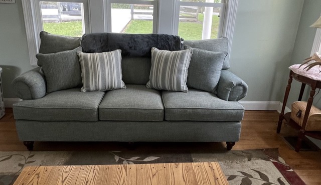 Come stay at our gorgeous Farmhouse, a perfect get away overlooking farm country