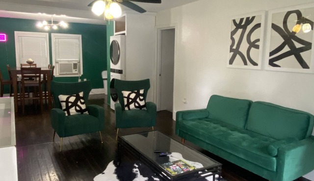 Come stay at The Emerald Green Cottage 3-bedroom home in Baton Rouge