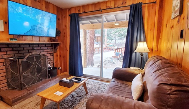 Come stay at the Rustic River Lodge for unbelievable views!