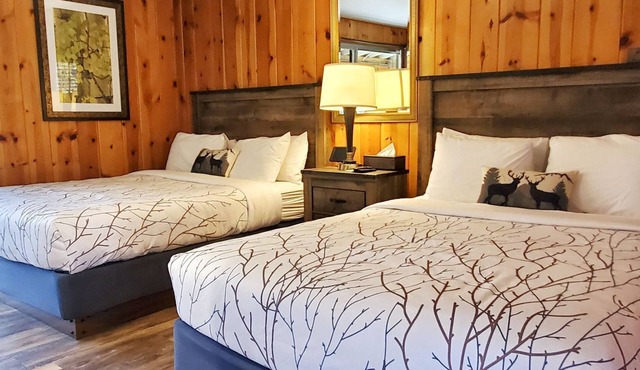 Come stay at the Rustic River Lodge for unbelievable views!
