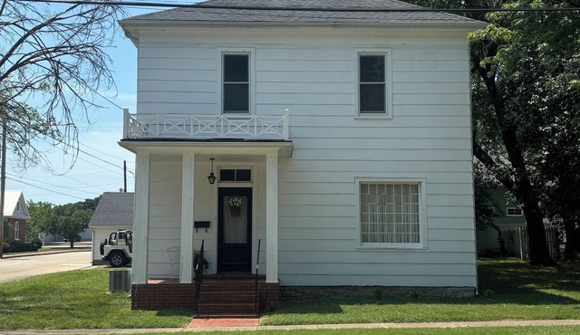 Come stay at The White House. Old World Charm in fabulous Farmington