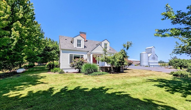 Come stay in the heart of Oregon wine country at Stoller Estate House!