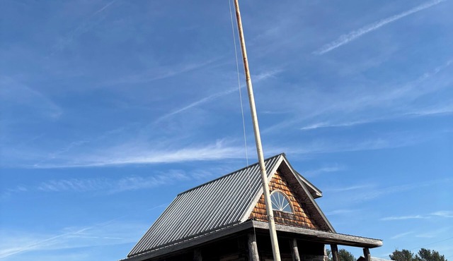 Come stay on the farm, pet friendly! music city, galax va. Blue ridge mountains.