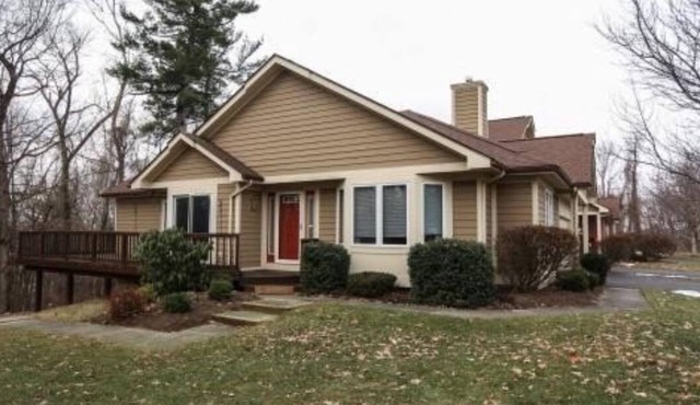 Come to Webster, NY for the ECLIPSE! Cozy 2-bedroom condo in welcoming Webster