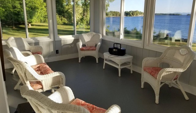 Come view the Eclipse while relaxing at this lakefront home!