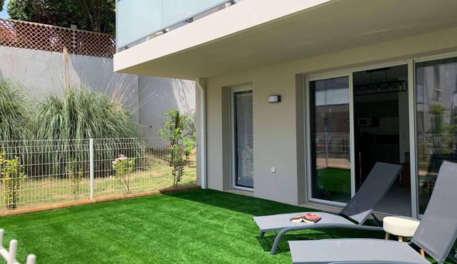 Comfort 3* near beach, air conditioning and parking in Mèze