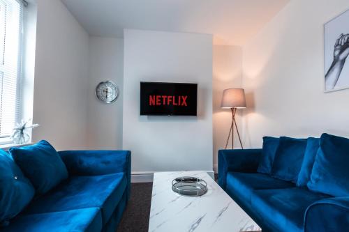 Comfort 4 Bedrooms-Sleeps 8-Long Term Disc-Driveway