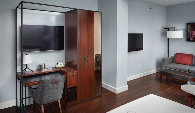 Comfort and Convenience! 2 Mono Queen Units at Axiom Hotel, Pets Allowed