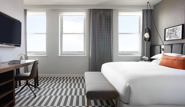 Comfort and Convenience! Pets Allowed, Close to Modern Art Museum of Fort Worth!