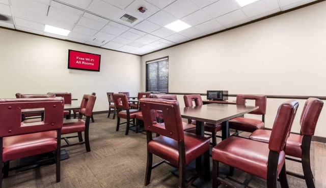 Comfort and Convenience! Steps Away from Everything | Pet-friendly