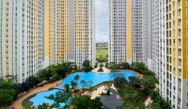 Comfort And Elegant 4Br Combined At Springlake Summarecon Bekasi Apartment