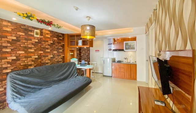 Comfort And Homey 3Br Bassura City Apartment