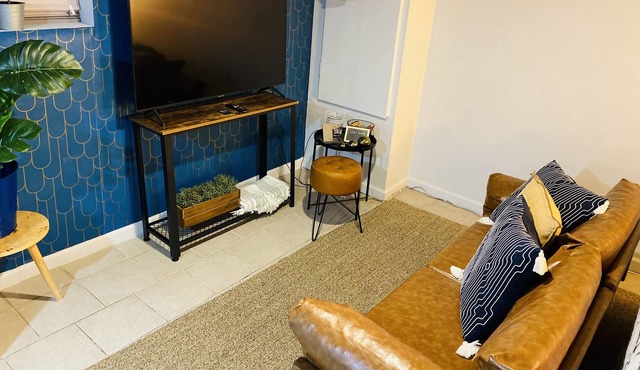 Comfort and Modern 2 Beds Studio.