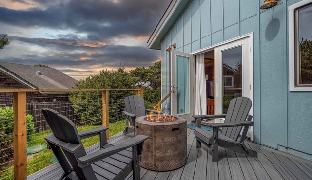 Comfort and Privacy in Waldport’s Sandpiper Neighborhood!