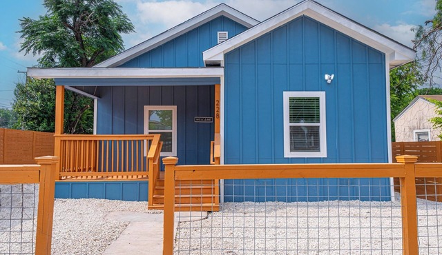 Comfort and Style 4BR/3BA Near Riverwalk and Dtown
