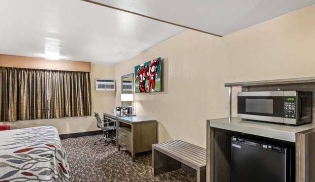 Comfort and Value Stay | Pet-friendly Room + Free Breakfast & Parking