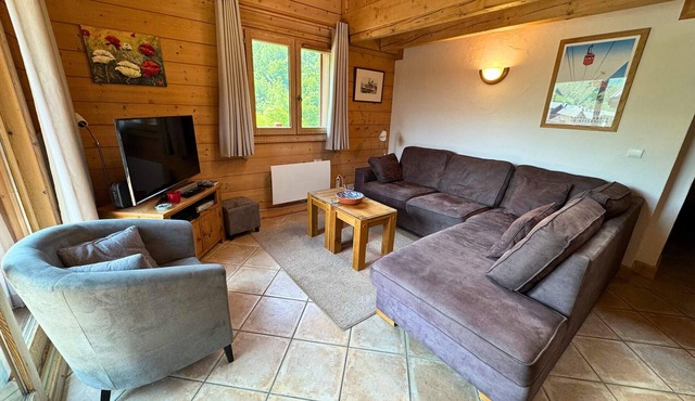 Comfort+ Apartment with Balcony and Parking - 3 Bedrooms, 6 pers, WiFi - Les Menuires