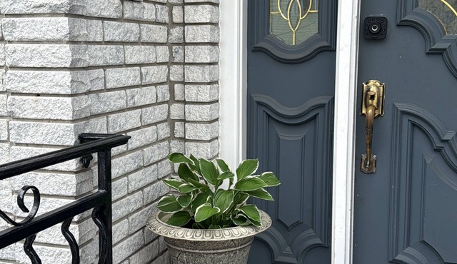 Comfort apartment near Newark Airport with fitness room and AC in the ironbound.