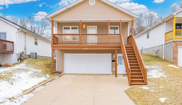 Comfort Awaits at Cozy Get Away - Dog Friendly - 3BD/2BA + Living Spaces