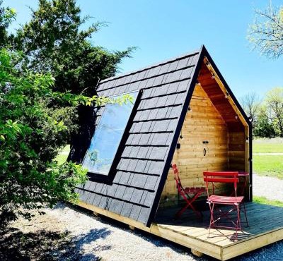 Comfort Camping Retreat with Fire Pit & Picnic Area in Humboldt, Kansas