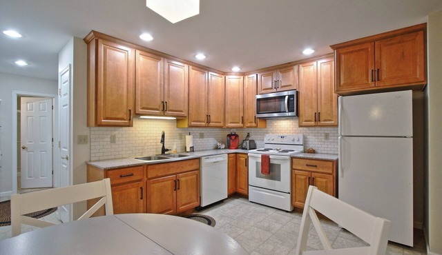 Comfort, charm, and convenience, close to Hershey, reserved off street parking