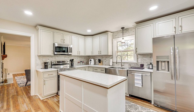 Comfort & Convenience! Home 3 Mi to Dtwn Wilson