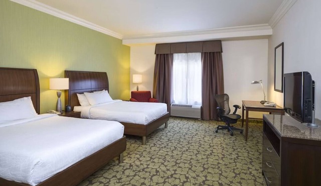 Comfort & Convenience near Rutgers University | Free Wi-Fi, Free Parking & Pool