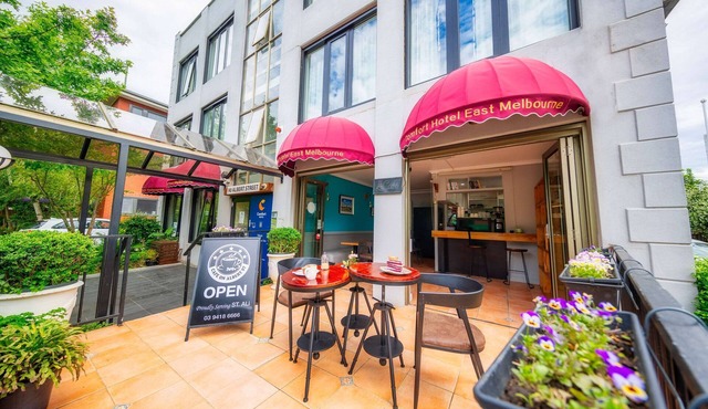 Comfort Hotel East Melbourne