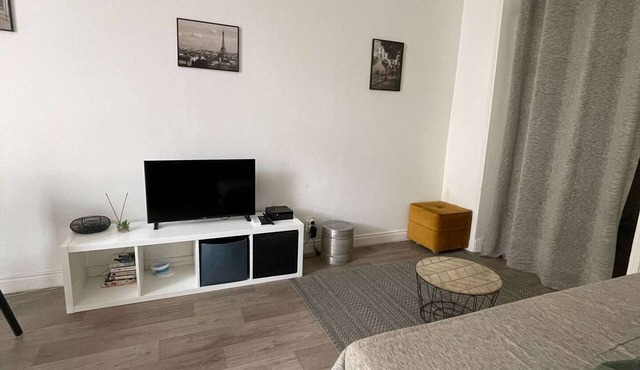 Comfort in Reims: Internet Access, Cozy