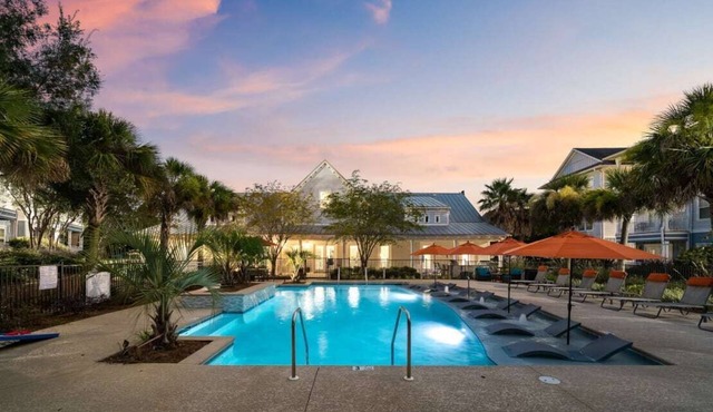Comfort in Spanish Fort - Easy access to Gulf Coast Entertainment and Recreation
