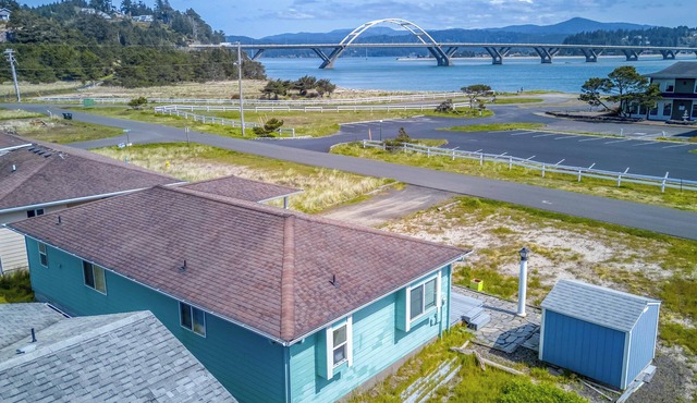 Comfort In This Dog-Friendly Updated Bayshore Beauty with View of Alsea Bay!