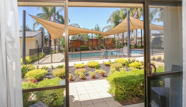 Comfort Inn Deakin Palms