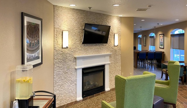 Comfort Inn DeKalb - University Area