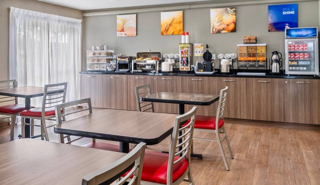 Comfort Inn East