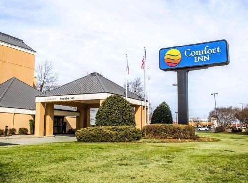Comfort Inn Fayetteville near Fort Bragg