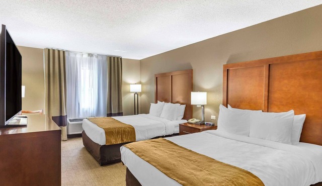 Comfort Inn Gurnee near Six Flags
