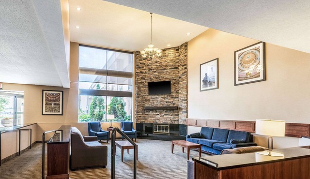 Comfort Inn Lansing West