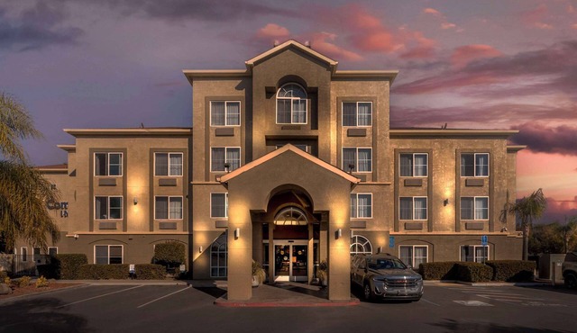 Comfort Inn Lathrop - Stockton Airport