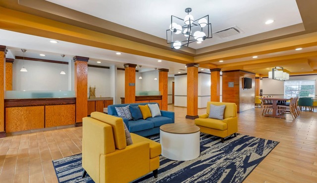 Comfort Inn & Suites Akron South