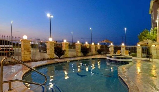 Comfort Inn & Suites Alvarado