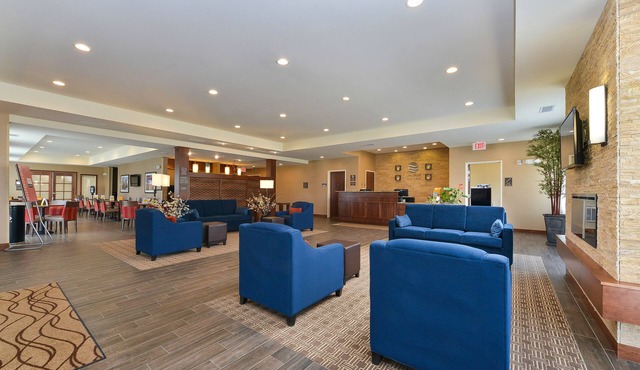 Comfort Inn & Suites Avera Southwest