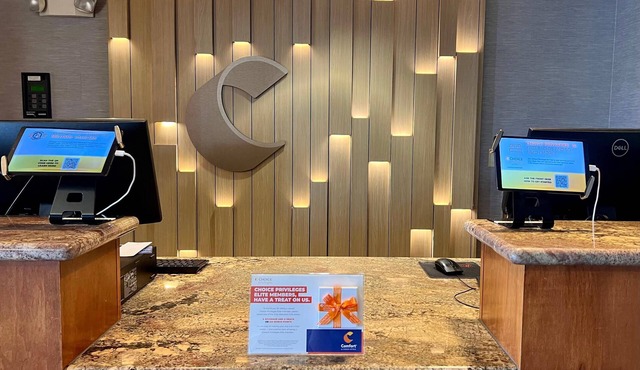 Comfort Inn & Suites Boulder