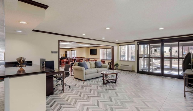 Comfort Inn & Suites Brentwood - Nashville