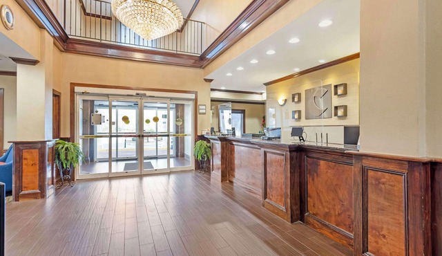 Comfort Inn & Suites Carneys Point - Pennsville