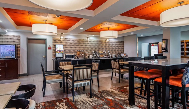 Comfort Inn & Suites Carrollton