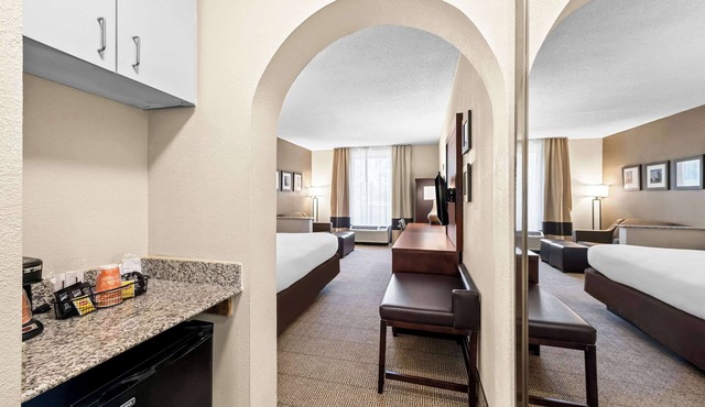 Comfort Inn & Suites Durham near Duke University