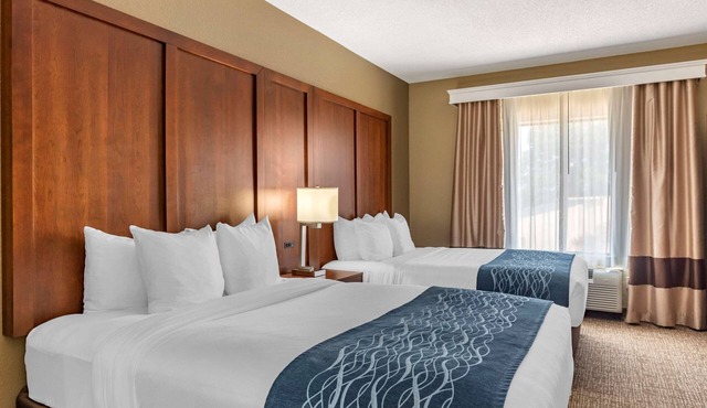 Comfort Inn & Suites El Dorado